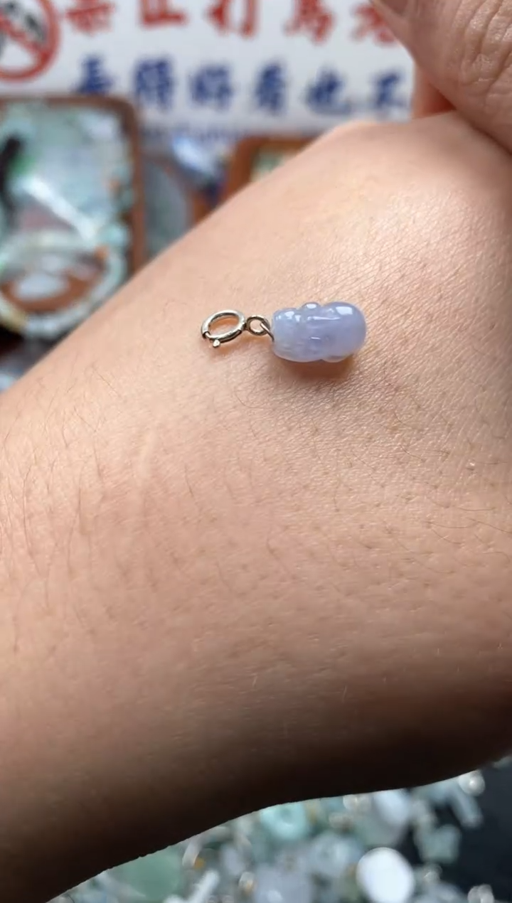 【闪购商品】翡翠颈饰未镶嵌哥哥