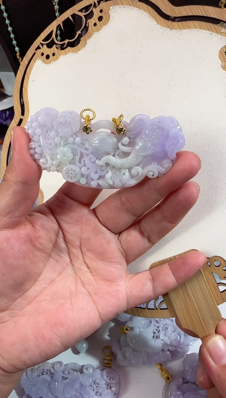 【闪购商品】翡翠颈饰未镶嵌拍照