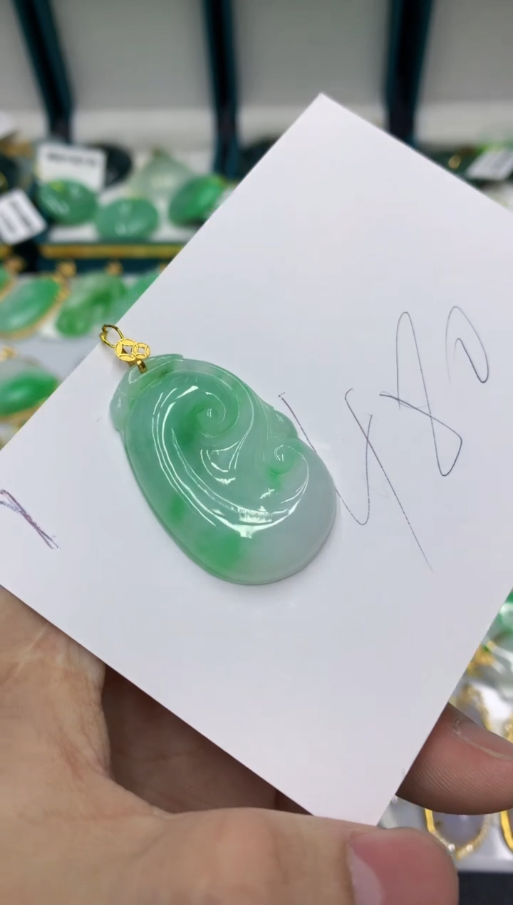 【闪购商品】翡翠颈饰18K金镶嵌翡翠