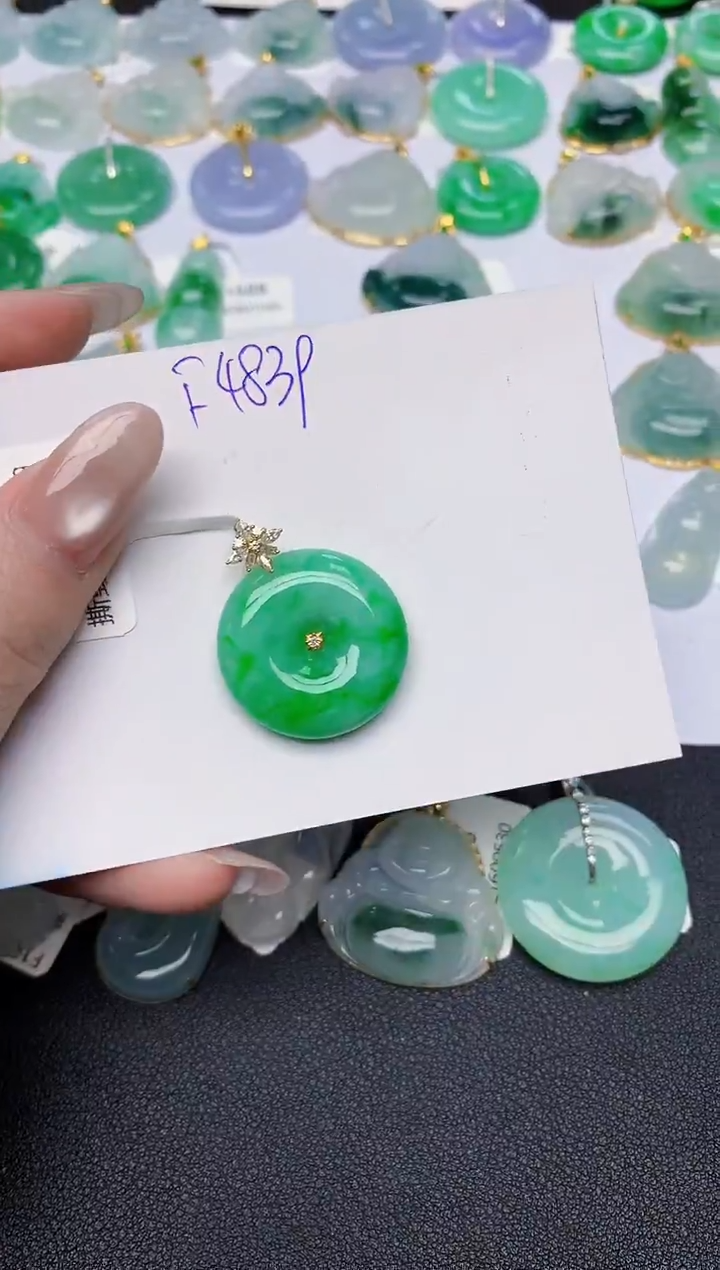 颈饰18K金镶嵌翡翠天然缅甸A货翡翠百元以上9元证书费自理