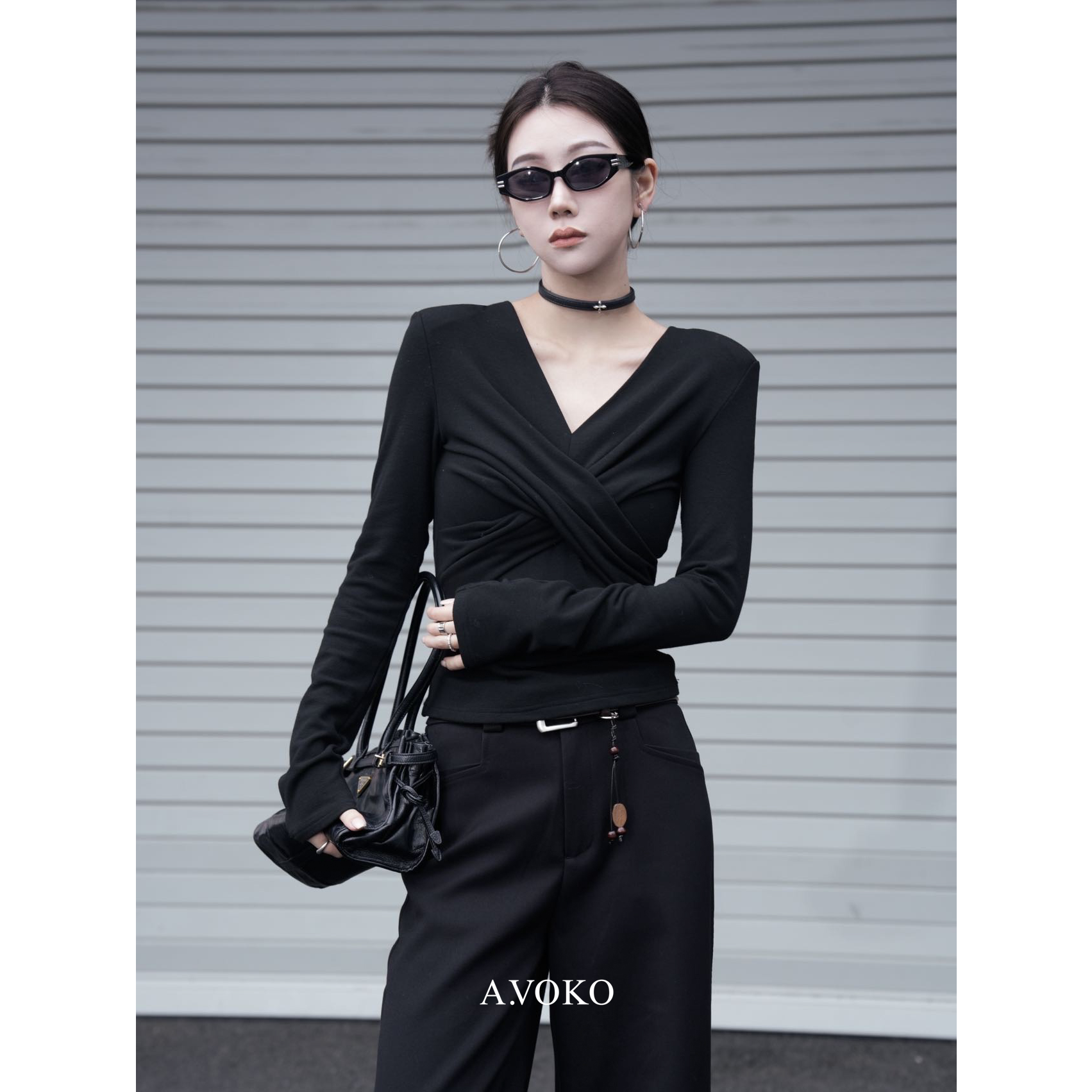 设计感弹力磨毛显瘦褶皱交叠式内搭上衣T恤