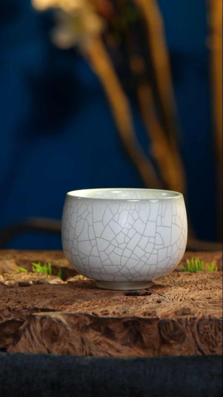 【闪购商品】【1443】亚光白釉开片圆口杯