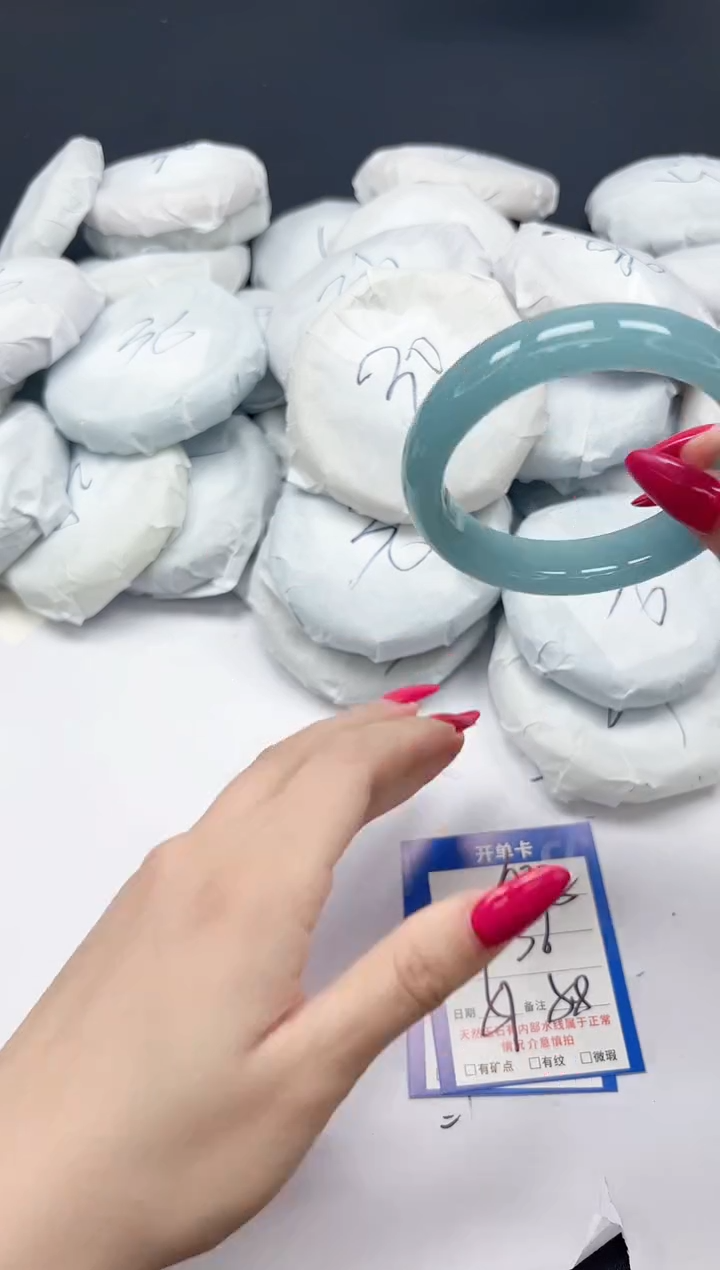 未镶嵌手镯石英质玉A335/5758