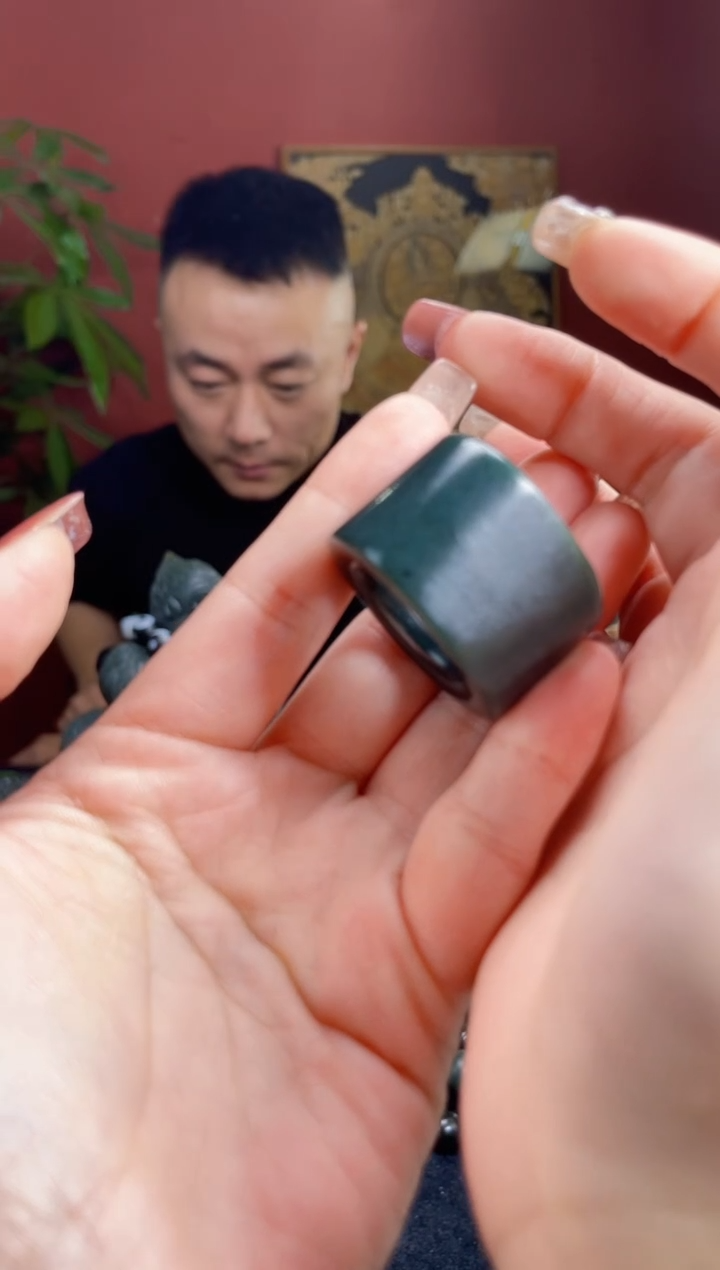 未镶嵌和田玉把件扳指