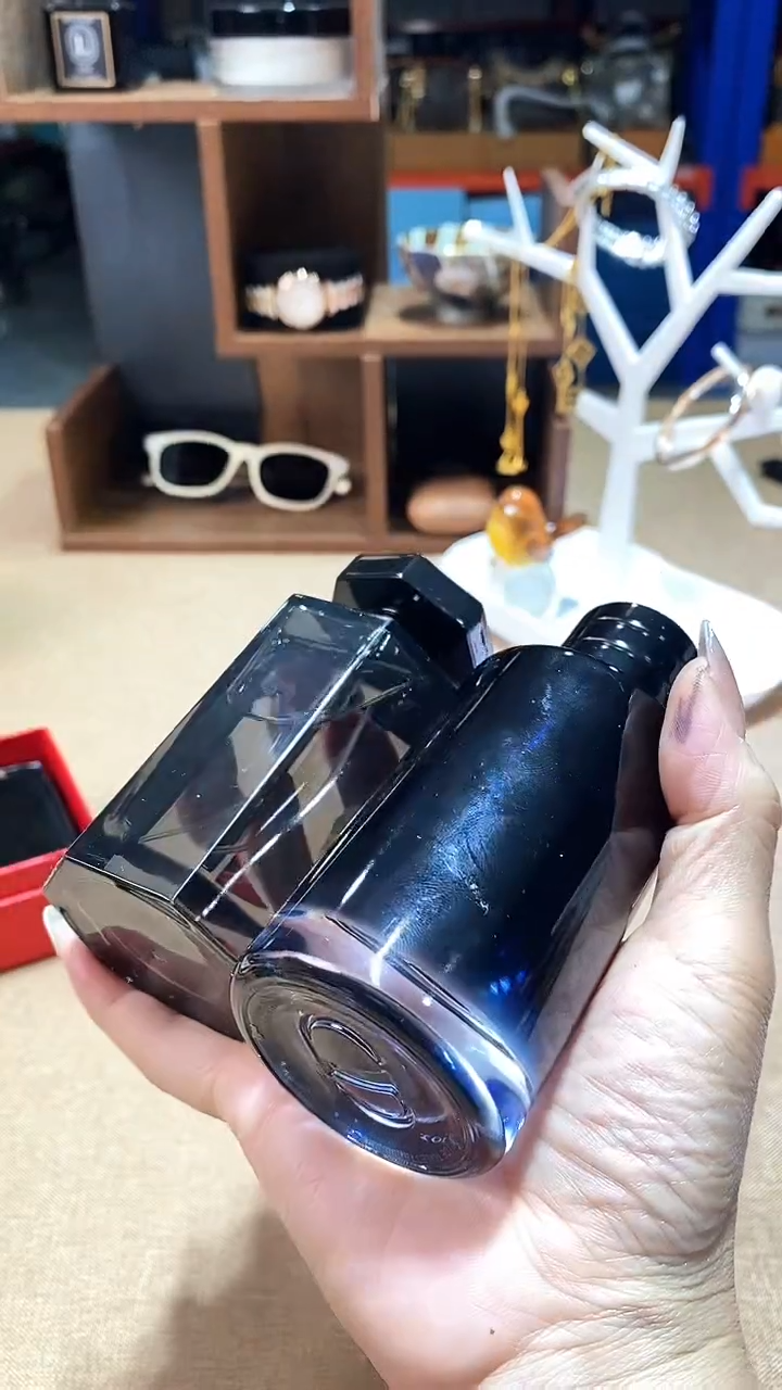 瓷片碗碟好物一件不留@@1