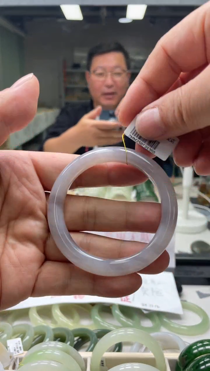 【闪购商品】和田玉手镯未镶嵌56圈口1350