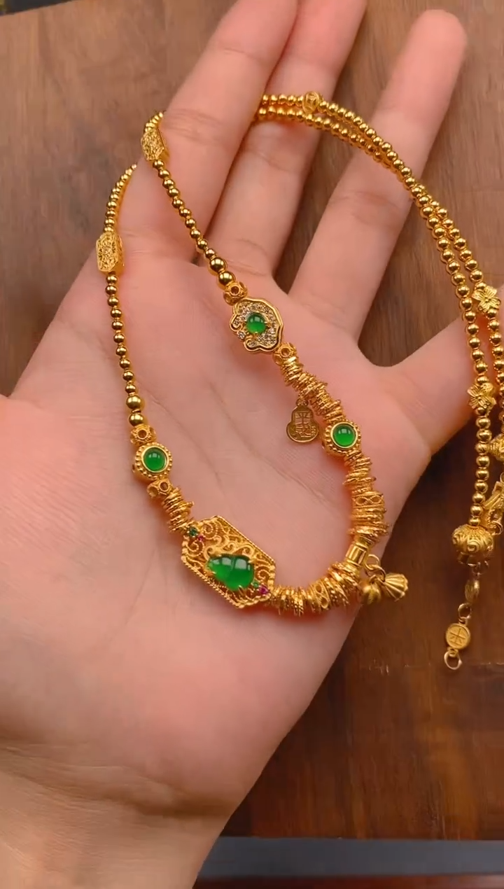 【闪购商品】翡翠项链银S925镶嵌盘缠项链