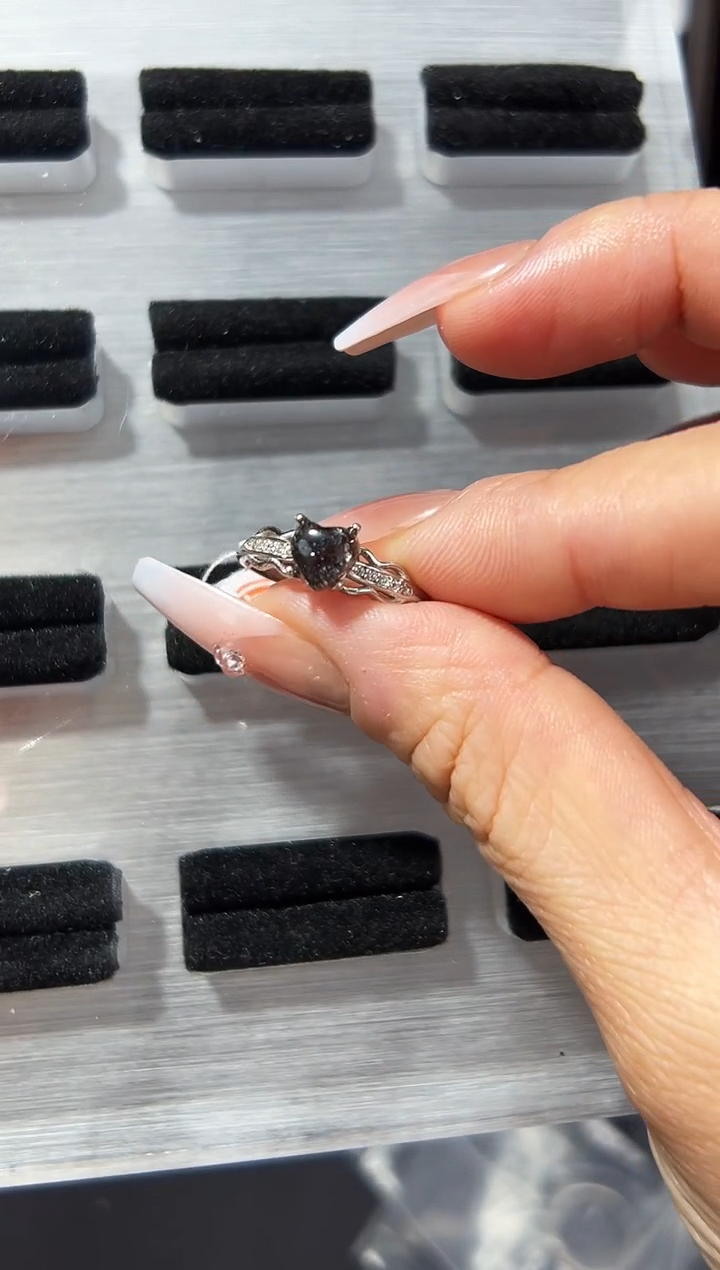 【闪购商品】水晶戒指银S925镶嵌发一（10）