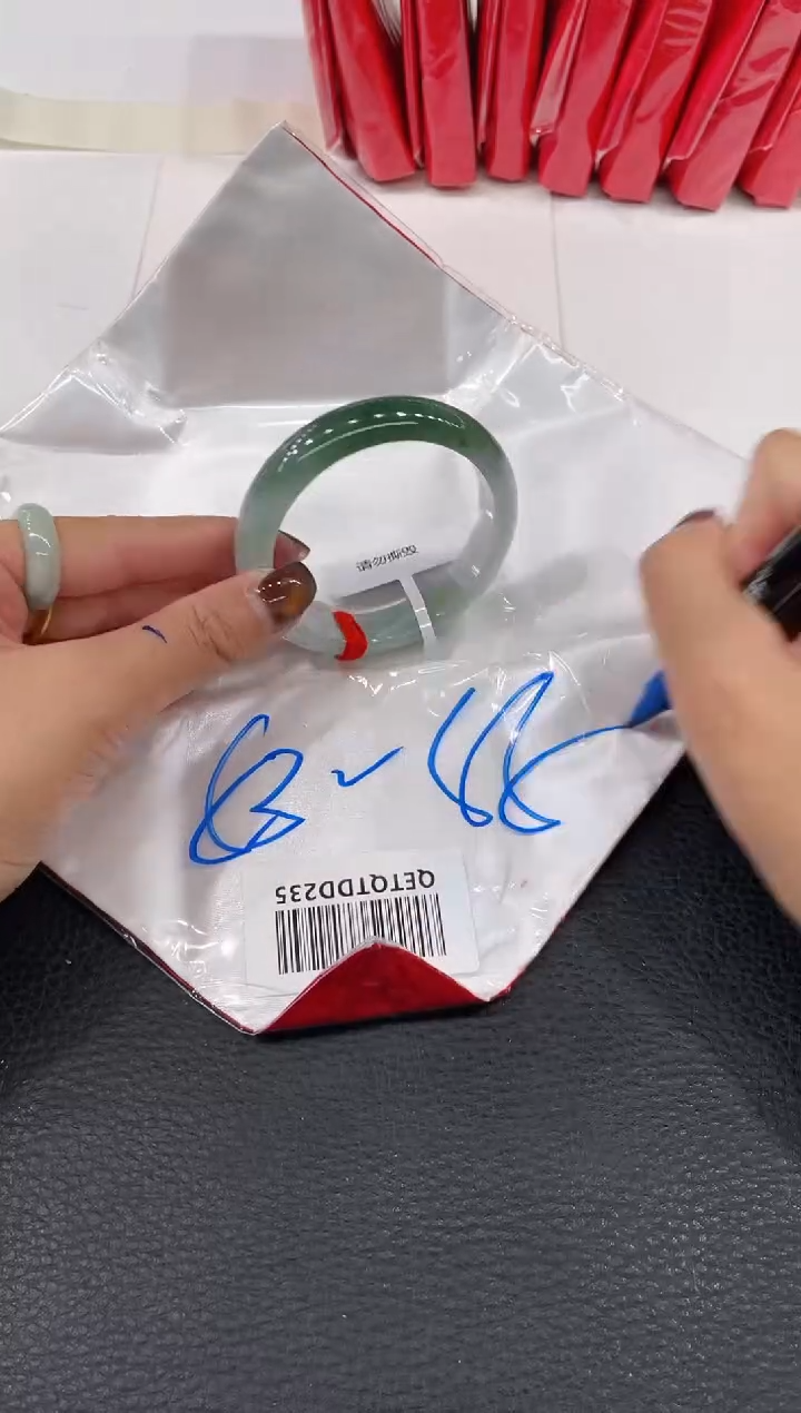 【闪购商品】翡翠手镯未镶嵌手镯