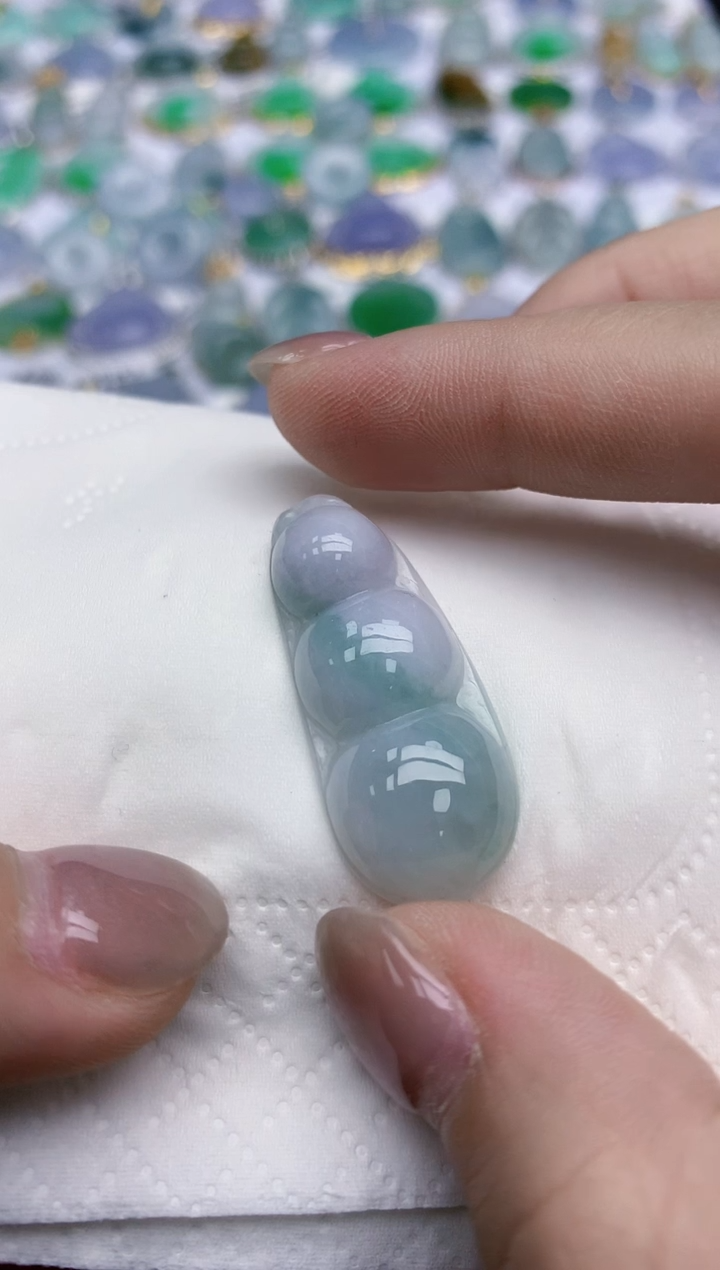 【闪购商品】翡翠颈饰未镶嵌天然翡翠A货