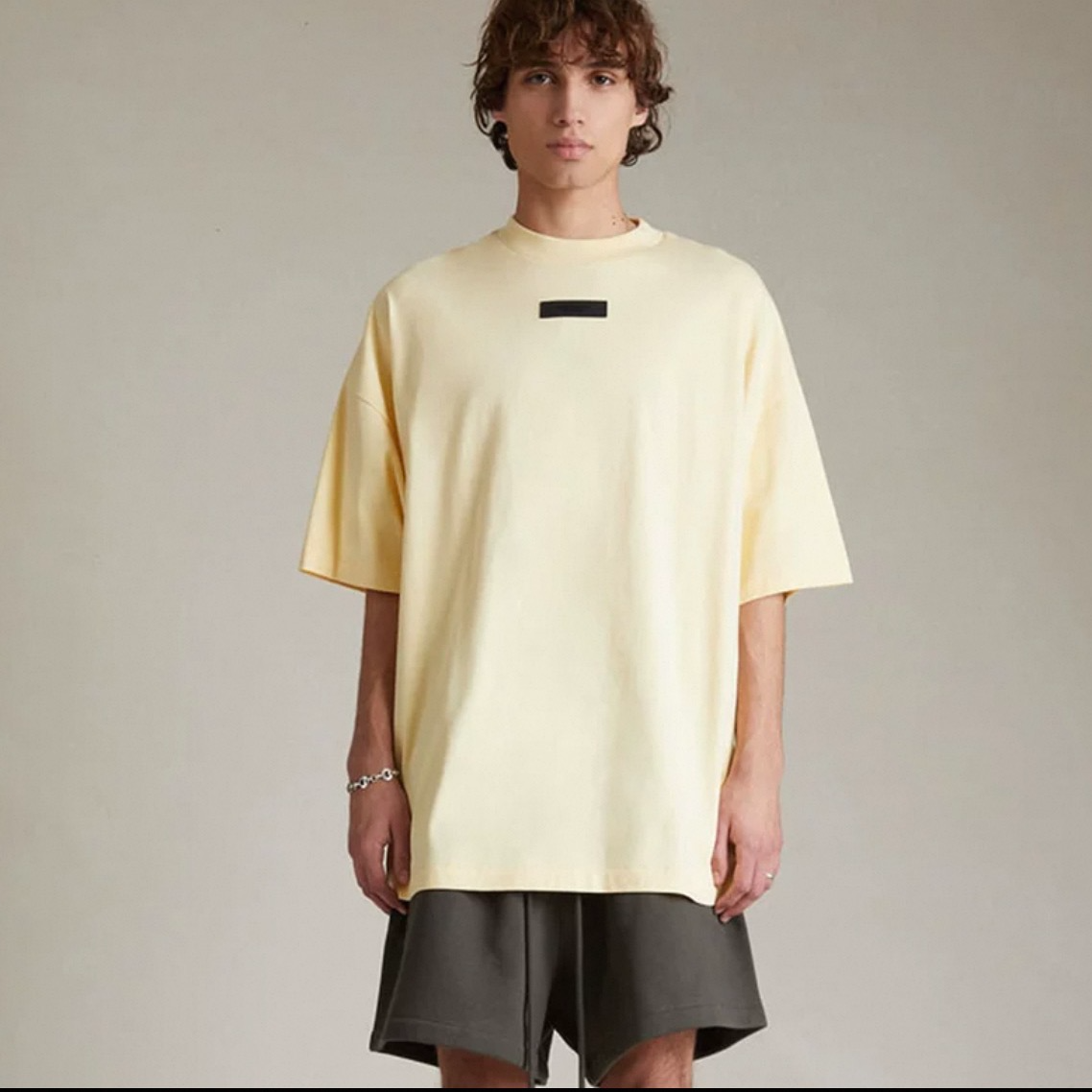 【NEW】复线ess 新款中间皮标 净版圆领T恤 男女情侣款打底短袖