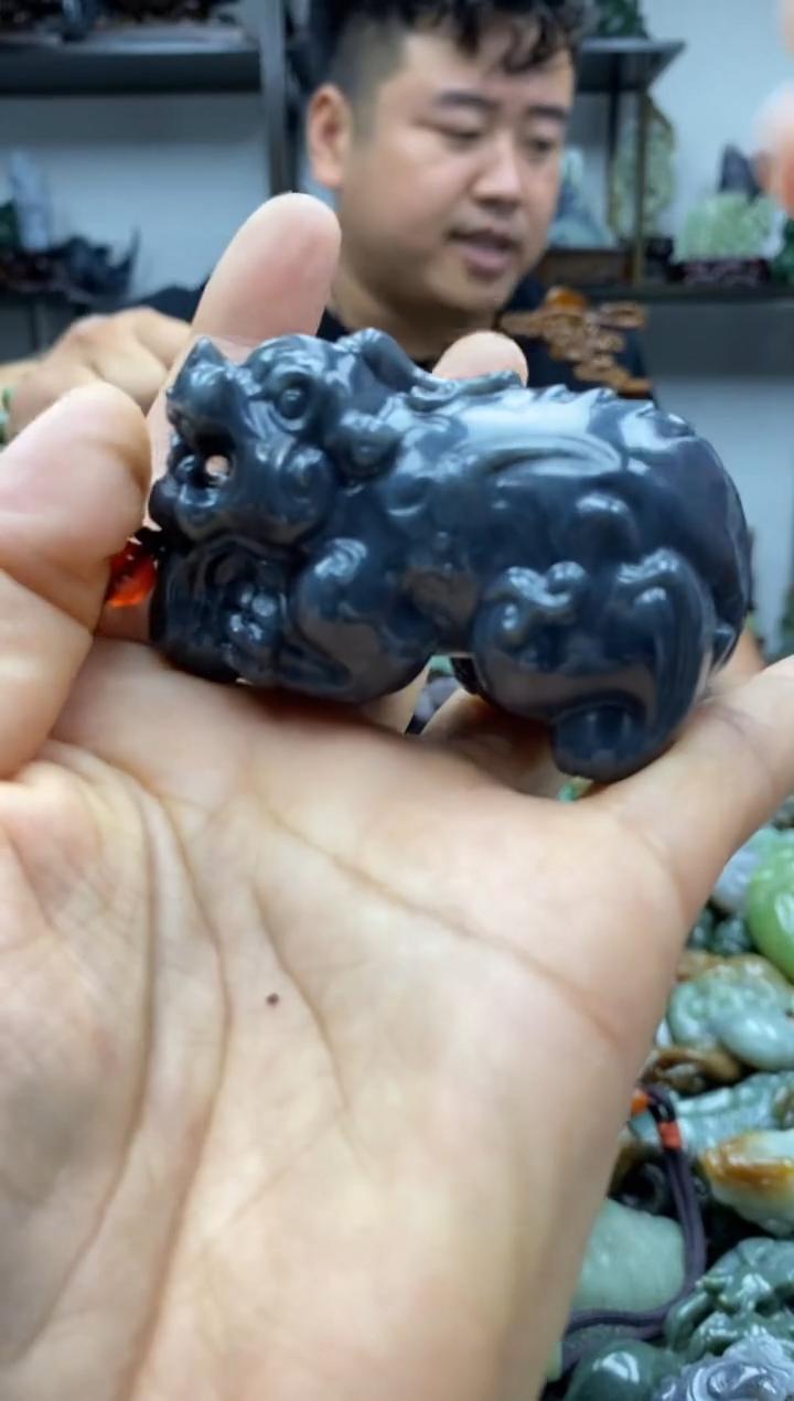 和田玉未镶嵌把件1