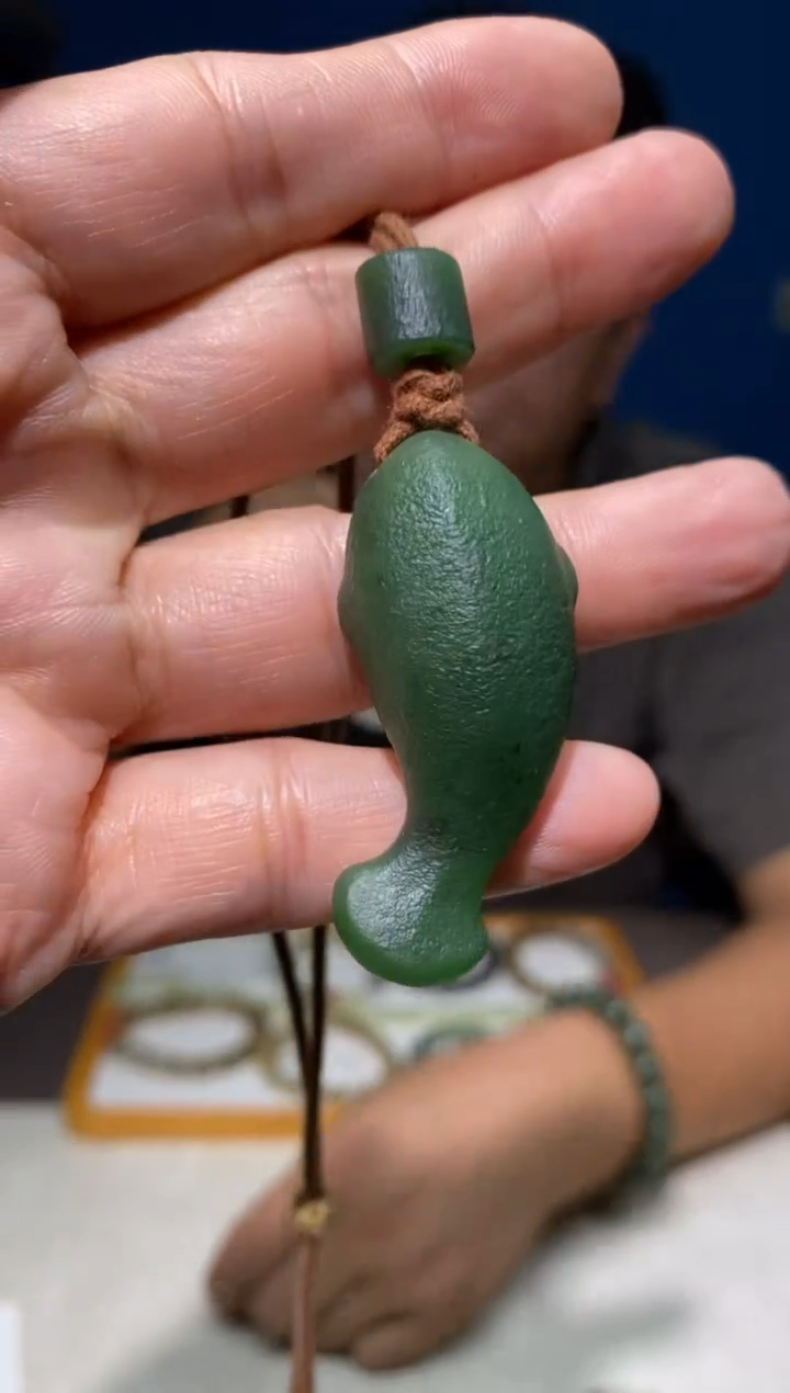 颈饰未镶嵌和田玉颜色多样性发货拍一发一