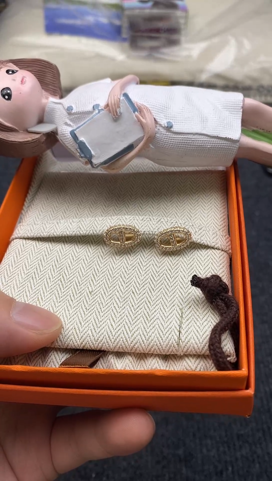 瓷片如图所示 平安高端礼品