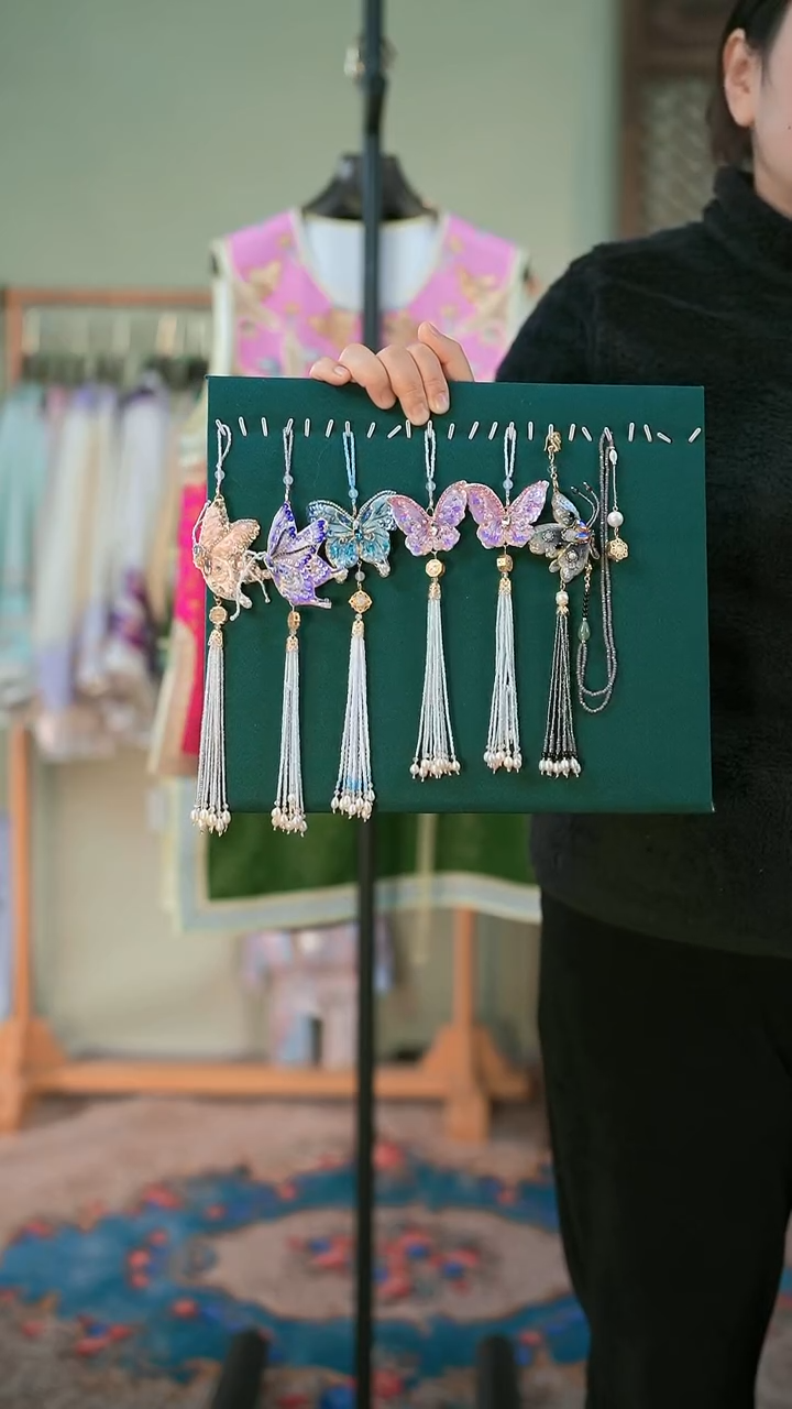 【闪购商品】刺绣苏绣蝴蝶结押襟