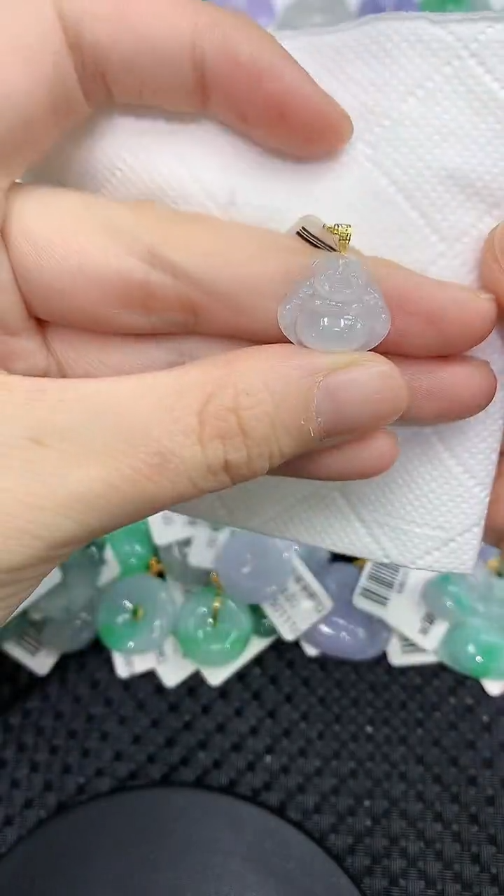 颈饰18K金镶嵌翡翠a货百元以下同包裹多件发出的只收取一单运费