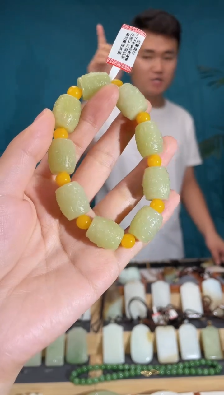 颈饰未镶嵌和田玉1