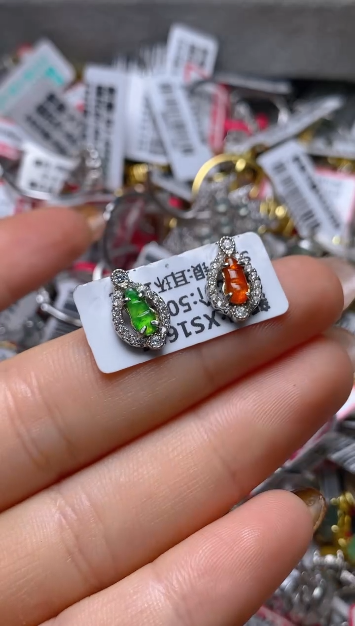 银S925镶嵌戒指翡翠百内无证书