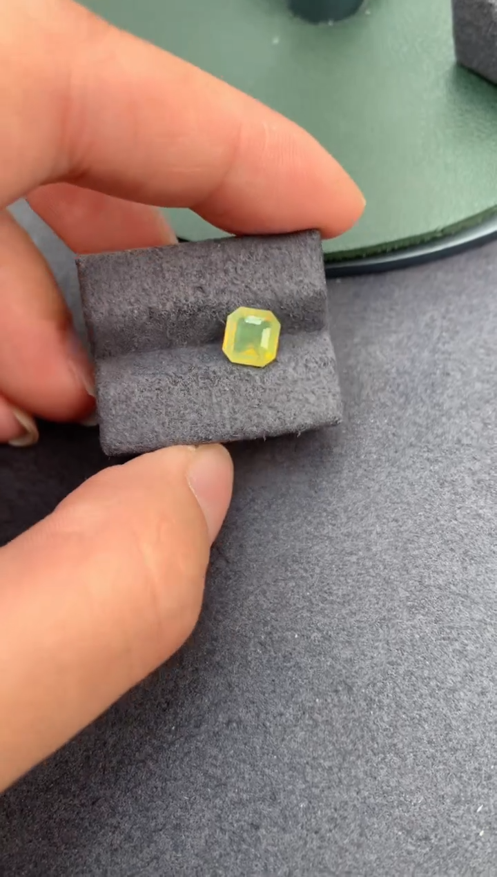 【闪购商品】金绿宝石裸石未镶嵌1.5ct金绿宝石