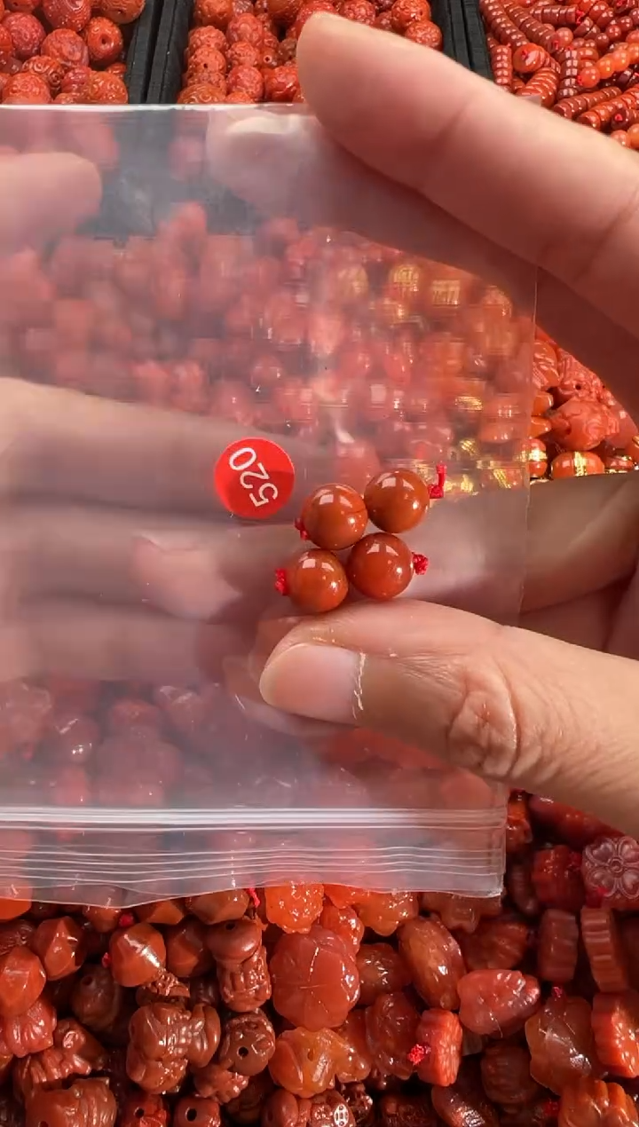 【闪购商品】南红玛瑙颈饰合金2