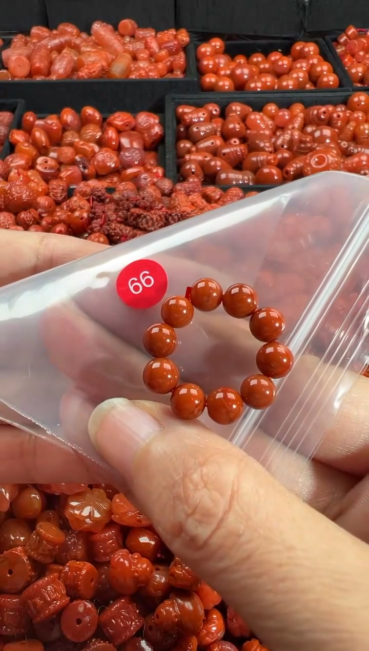 颈饰未镶嵌南红玛瑙1