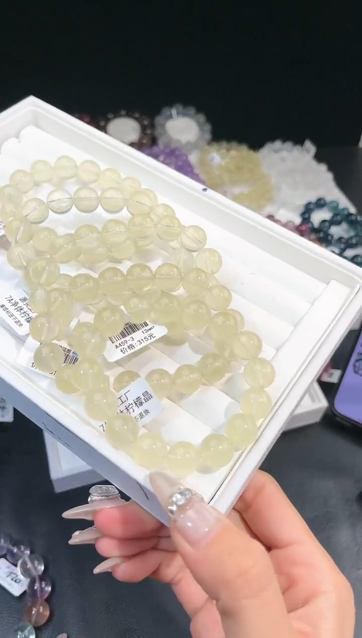 【闪购商品】水晶手链未镶嵌多样性发一柠檬黄12mm