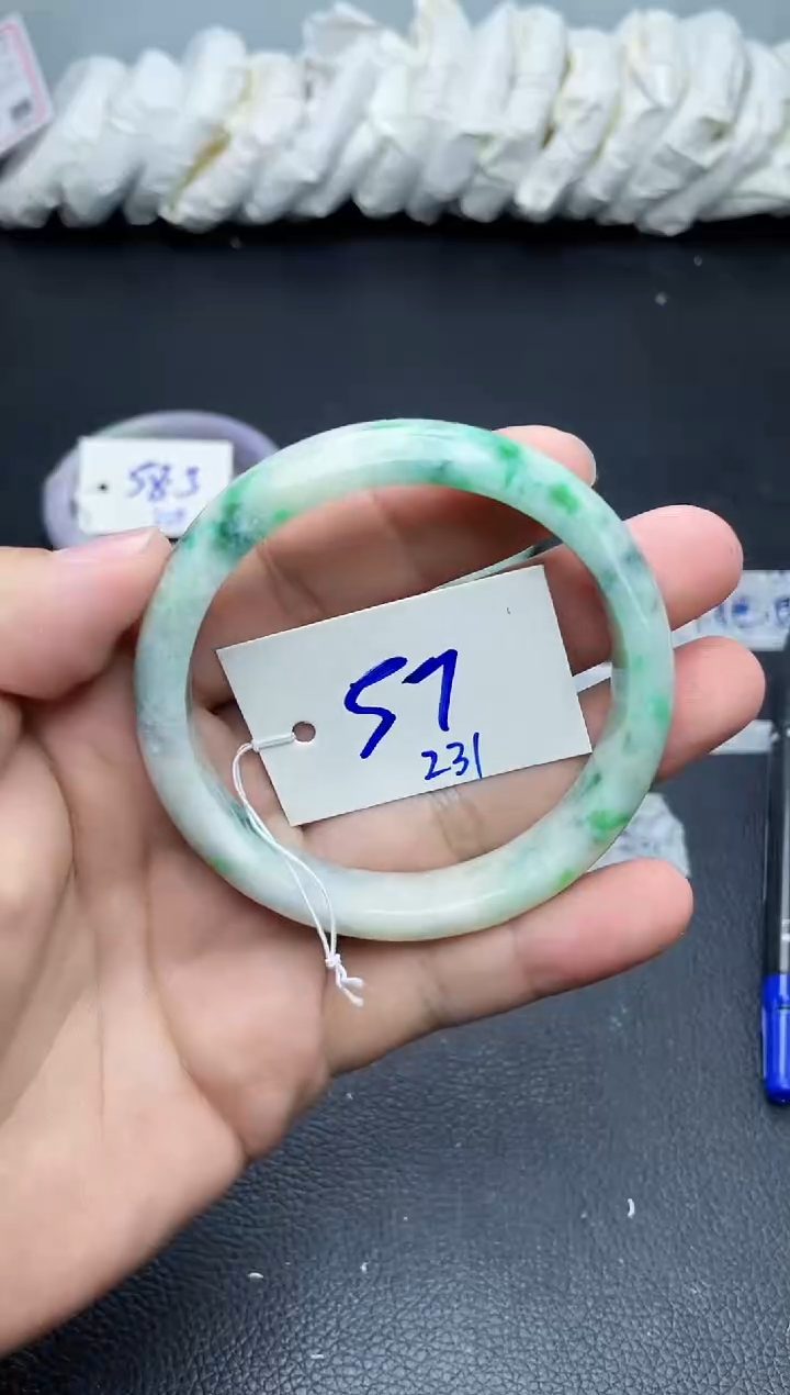 未镶嵌手镯翡翠231