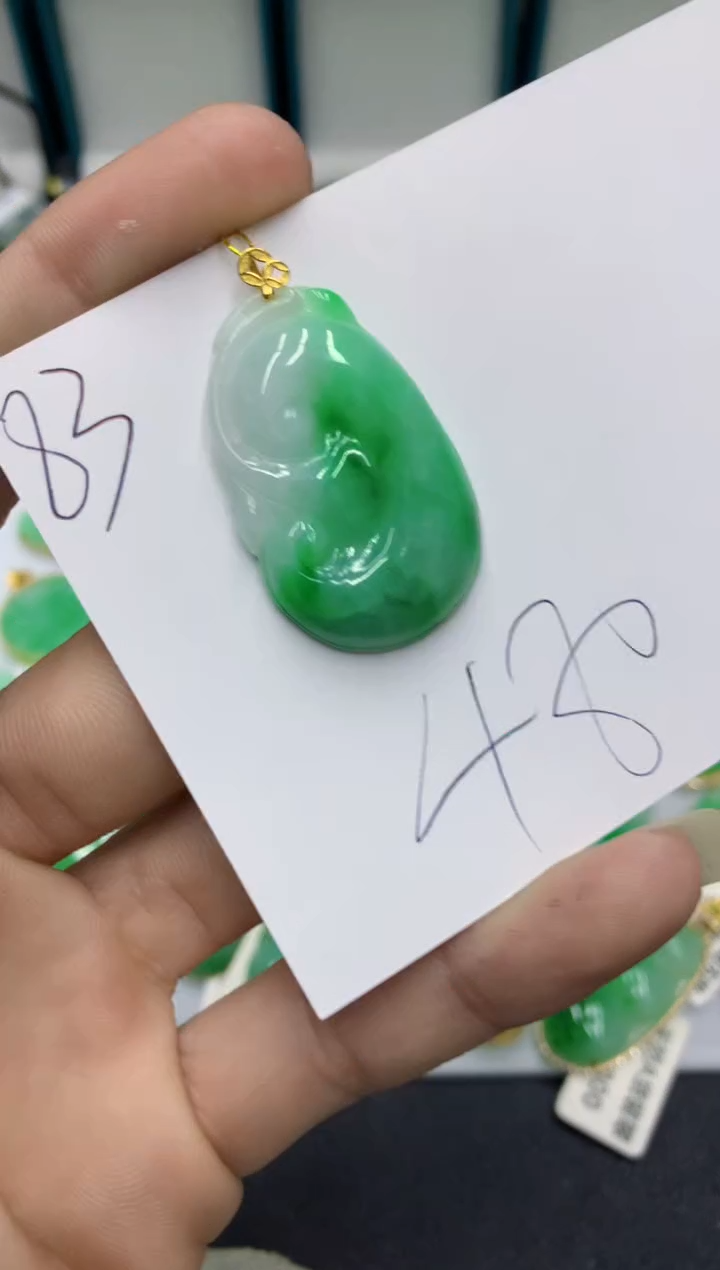 【闪购商品】翡翠颈饰18K金镶嵌翡翠