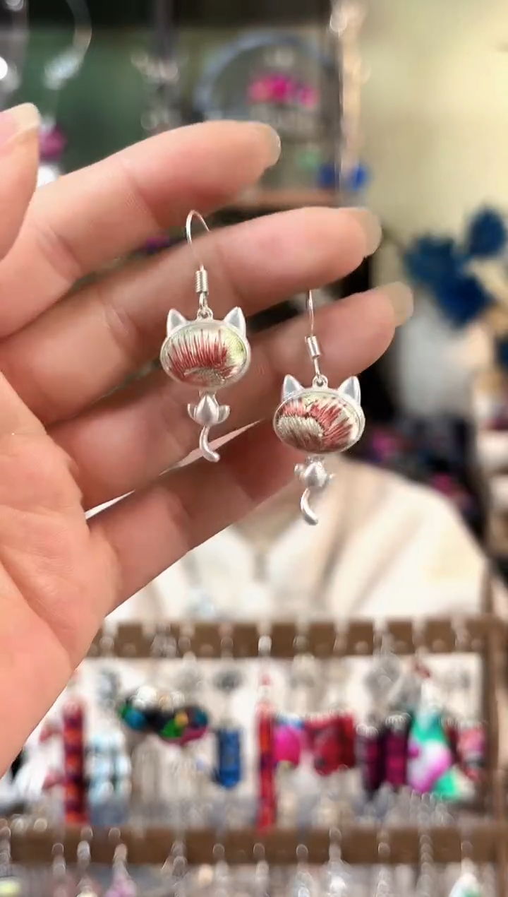 彩云南阁非遗老绣苗银饰品628