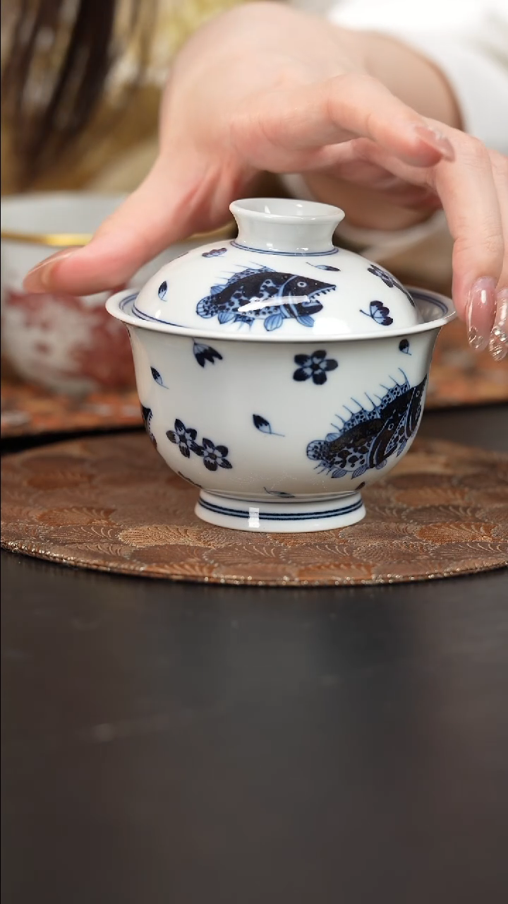 【闪购商品】杯六邑柴窑鱼藻盖碗