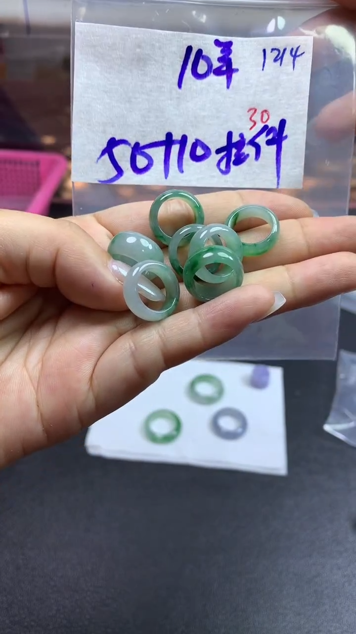 未镶嵌定制翡翠毛货需精细抛光拍一发一
