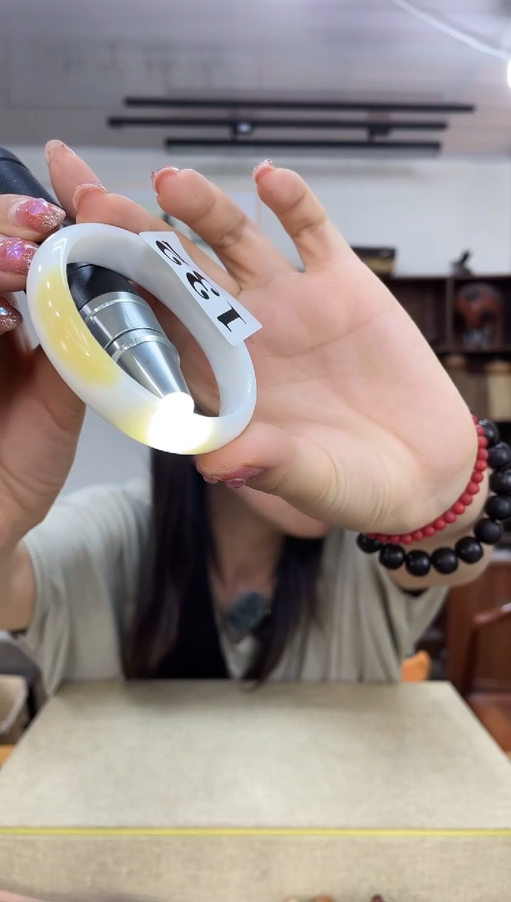 乌木类端景台132塑料带黄（圈口55-62）自己备注尺寸