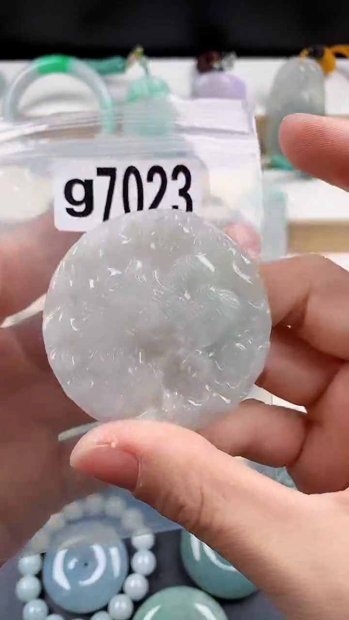 颈饰未镶嵌翡翠天然翡翠吊坠挂件