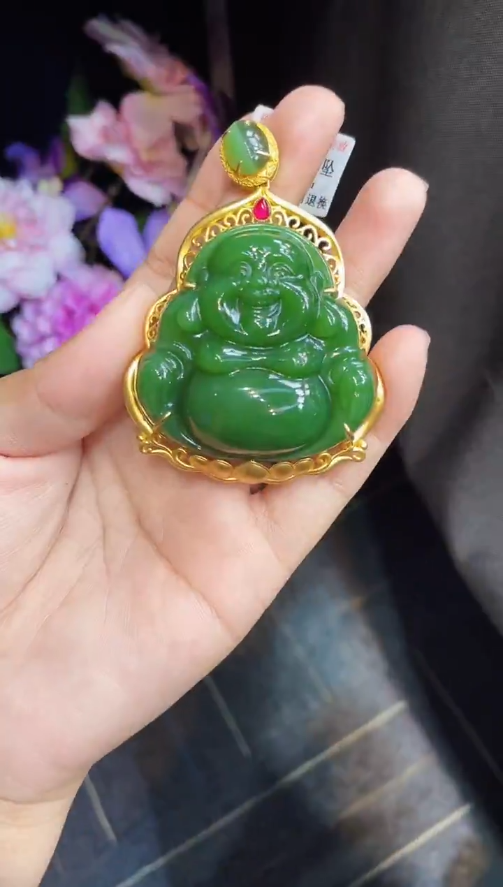 和田玉18K金镶嵌吊坠(赠链)50MM 多样性发一