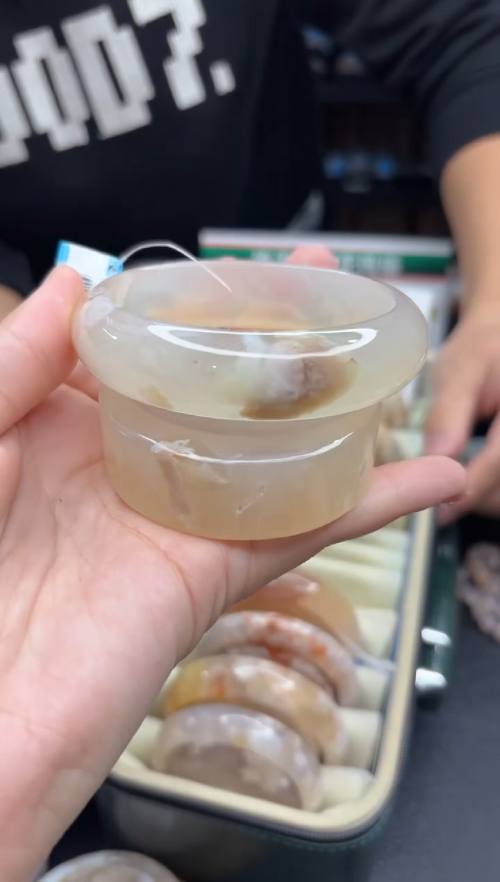 【闪购商品】石英质玉手镯未镶嵌492（62圈赠送镯心）