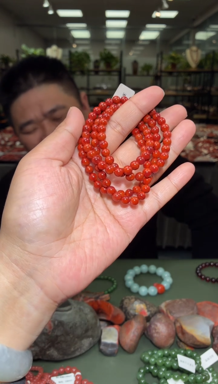 未镶嵌手链南红玛瑙多圈手串一条约6mm多样性发货