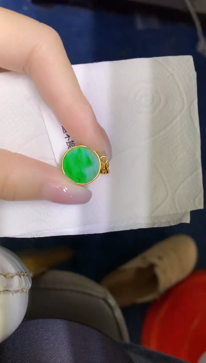 颈饰未镶嵌翡翠缅甸天然翡翠A货