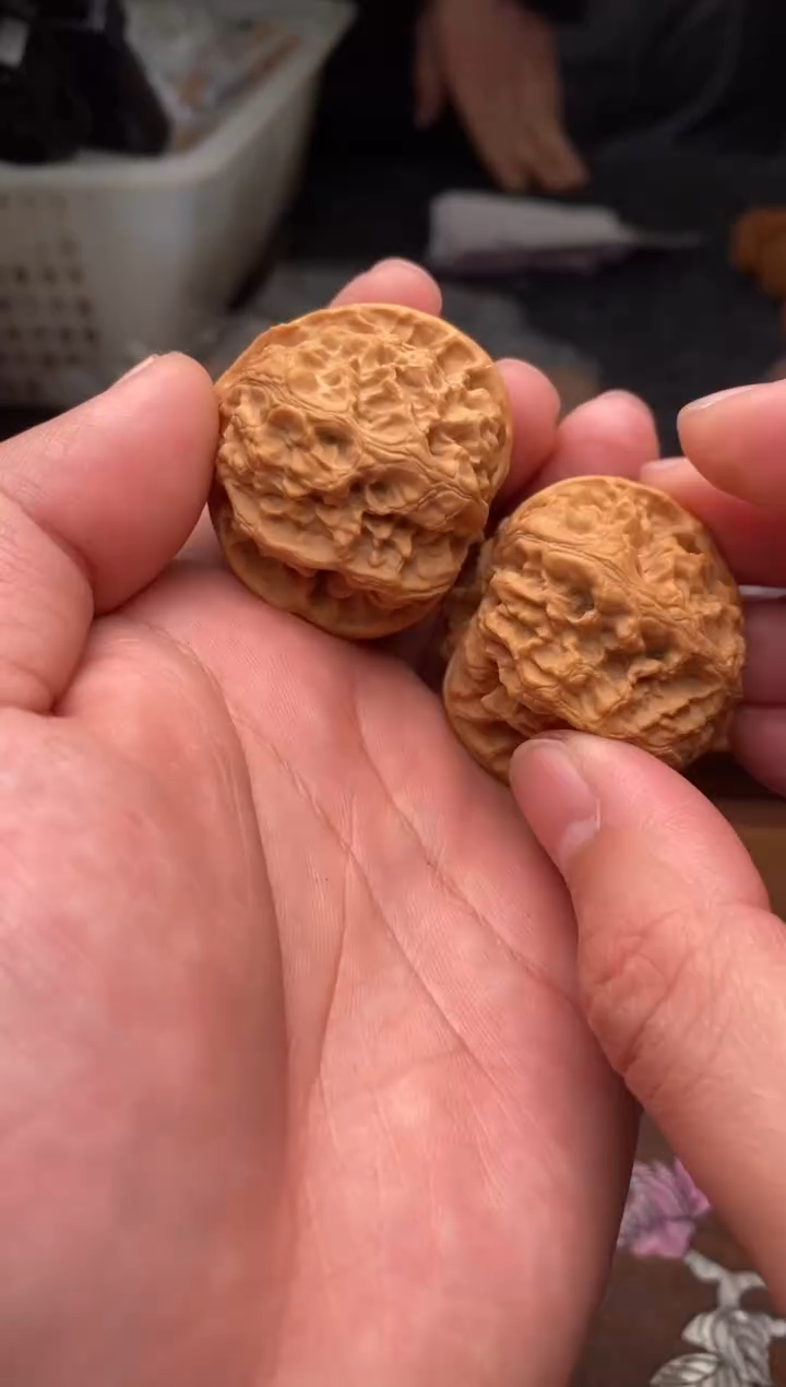 【闪购商品】文玩核桃把件G108号38尺梨木台