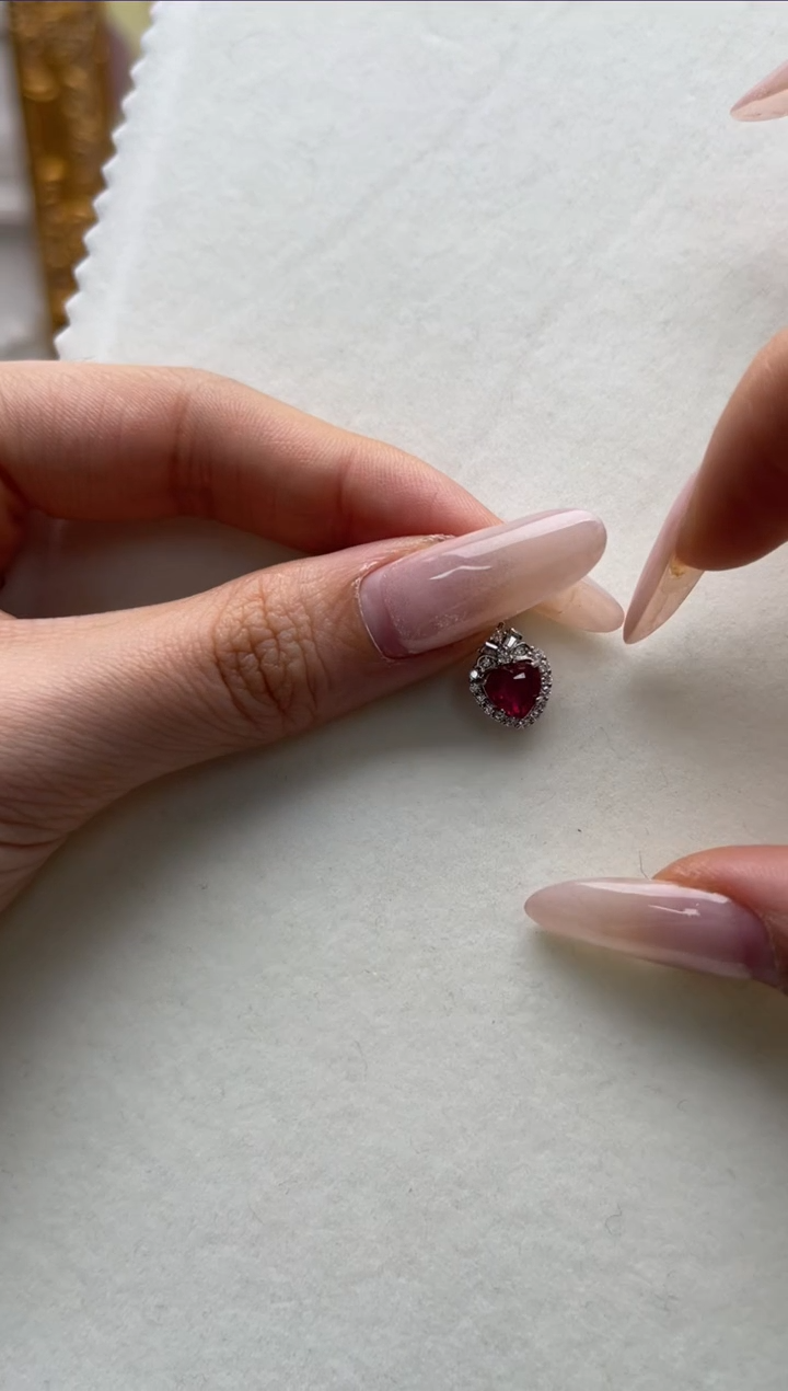 【闪购商品】红宝石颈饰银S925镶嵌aw9474