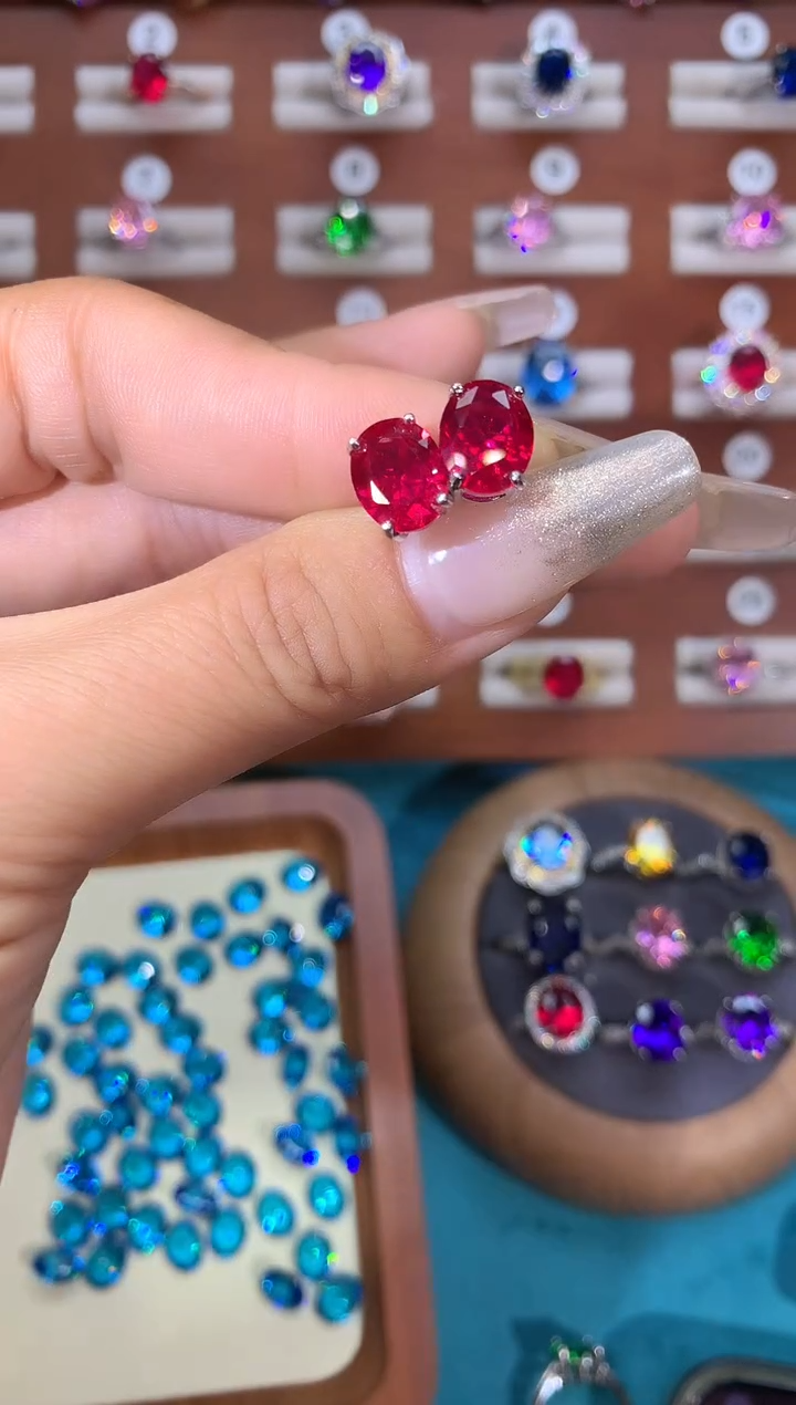 银S925镶嵌耳饰红宝石810白