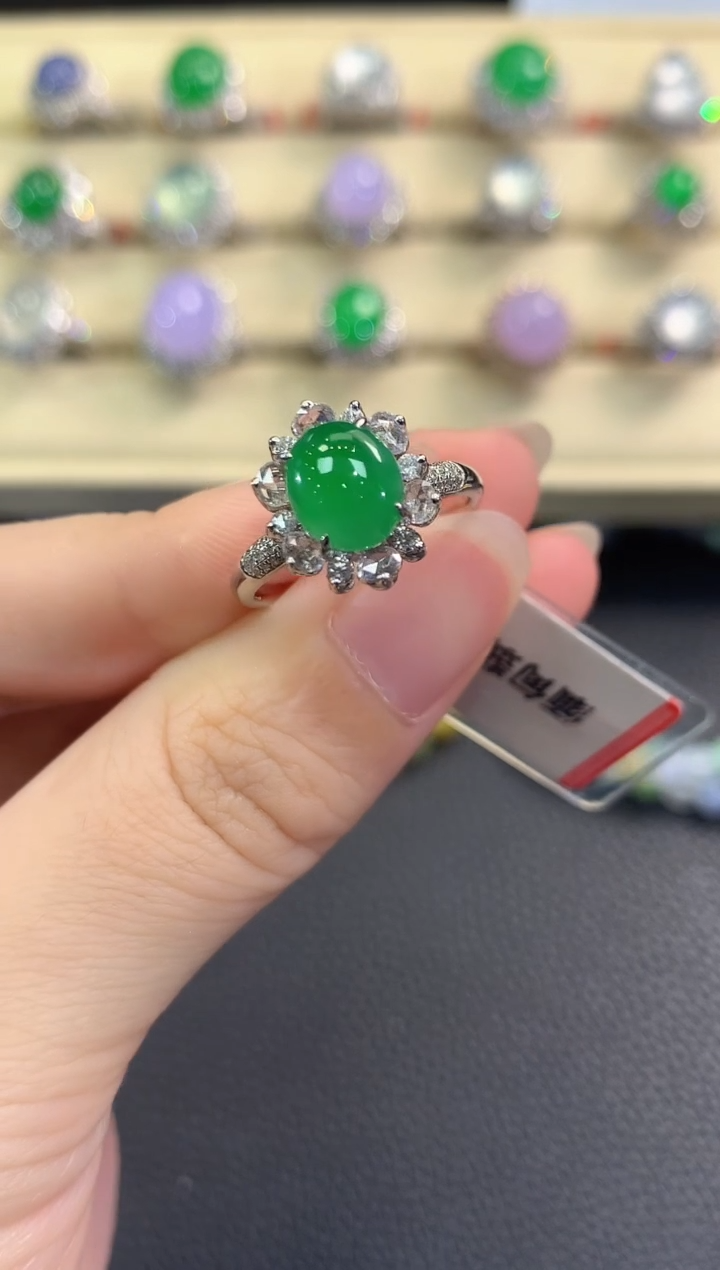 翡翠戒指18K金镶嵌春日珠宝 B152