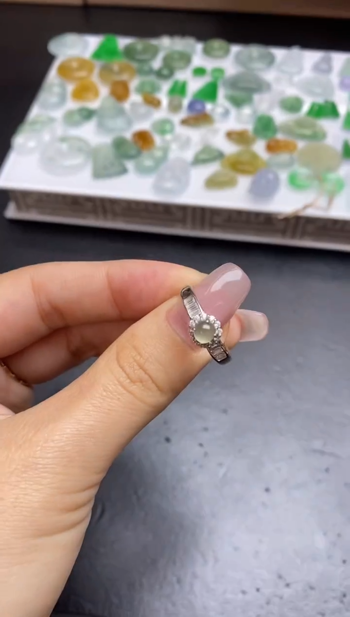 【闪购商品】定制翡翠银S925镶嵌翡翠戒指~
