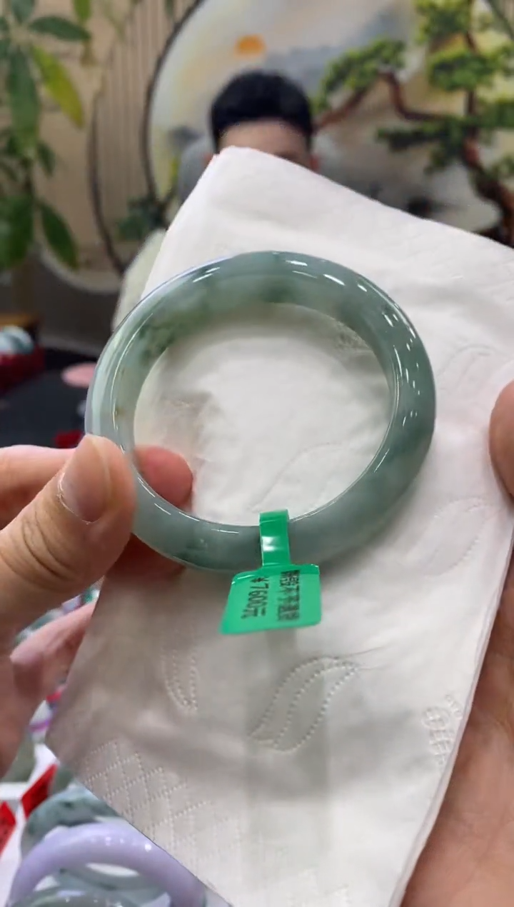 未镶嵌手镯翡翠8061