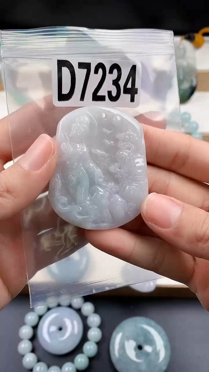 颈饰未镶嵌翡翠天然翡翠吊坠挂件