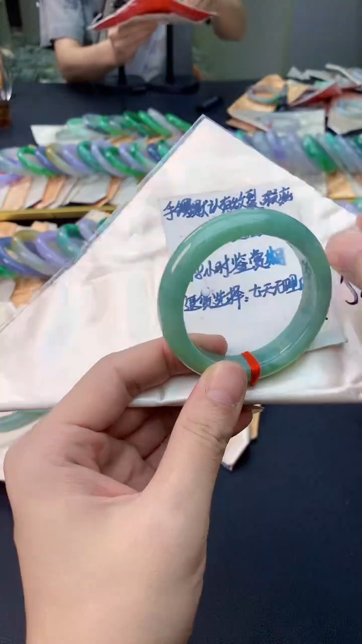 翡翠手镯未镶嵌0348707577