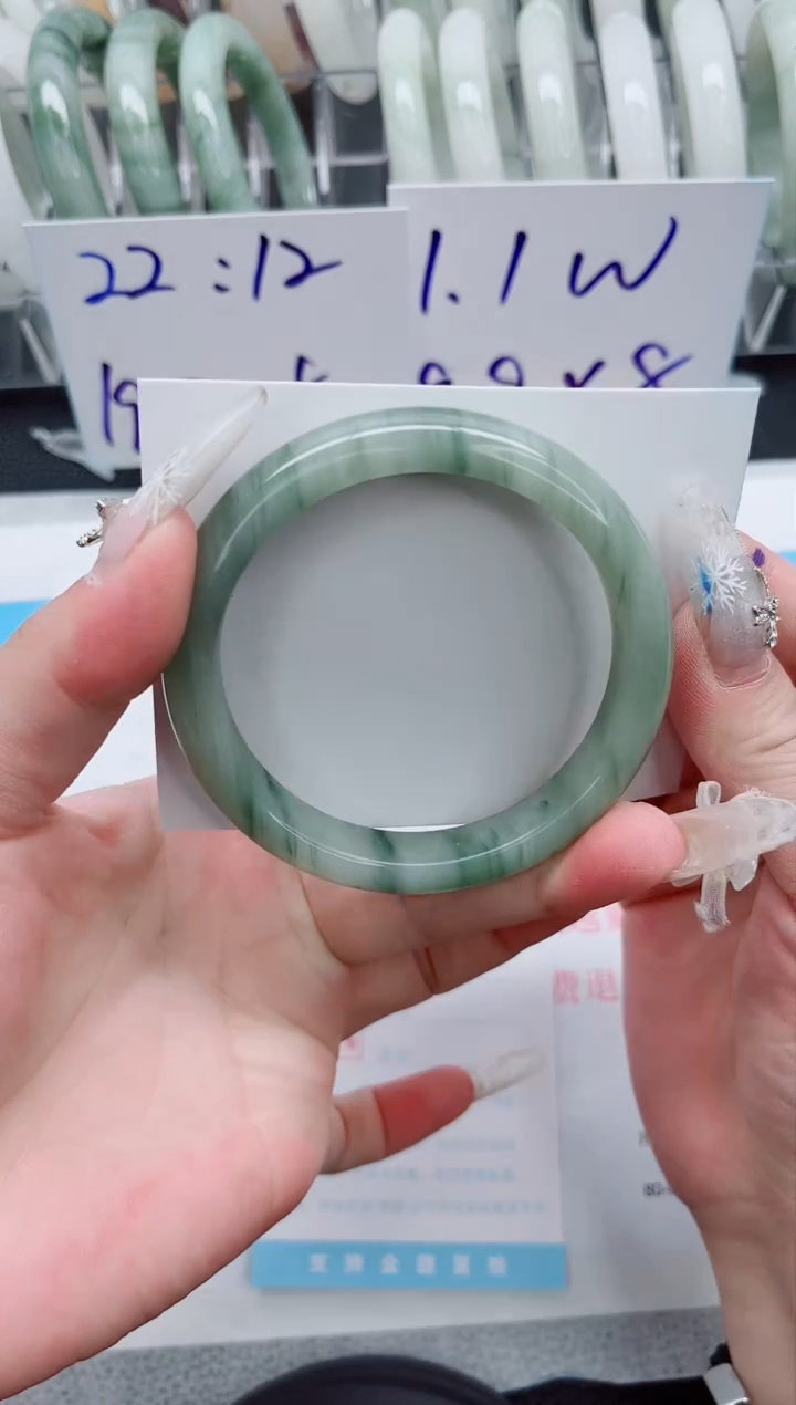 【闪购商品】石英质玉手镯未镶嵌A82-58.3