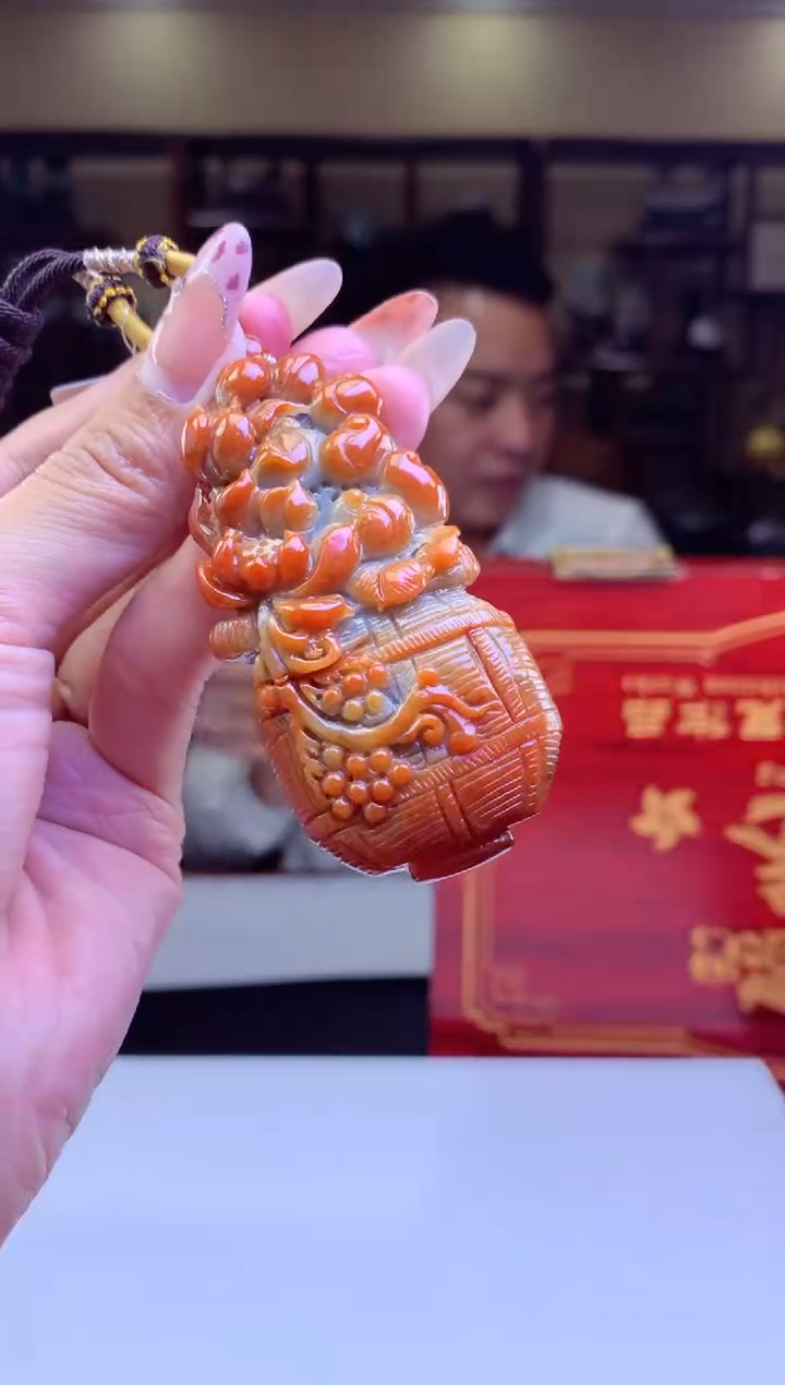 【闪购商品】定制翡翠未镶嵌挂件发货（拍一发一）