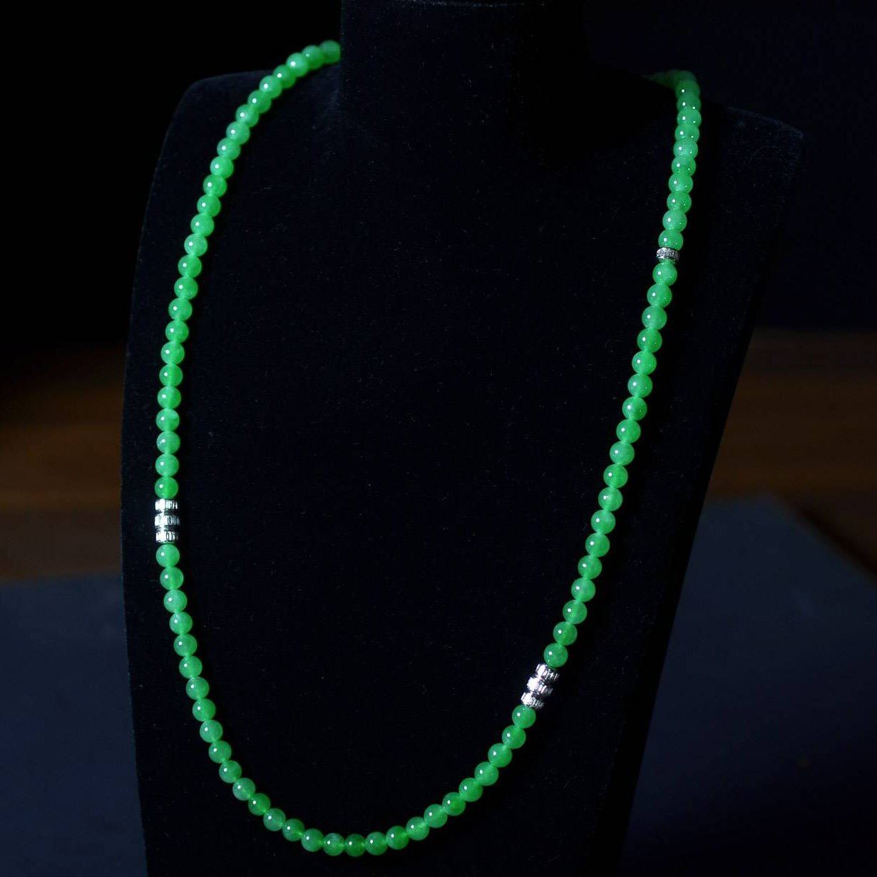 缅甸翡翠A货G18K翠色翡翠圆珠项链