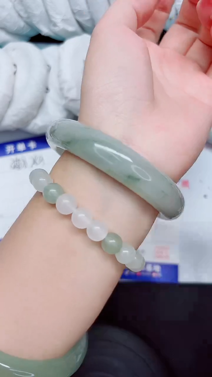 石英质玉手镯未镶嵌248-60