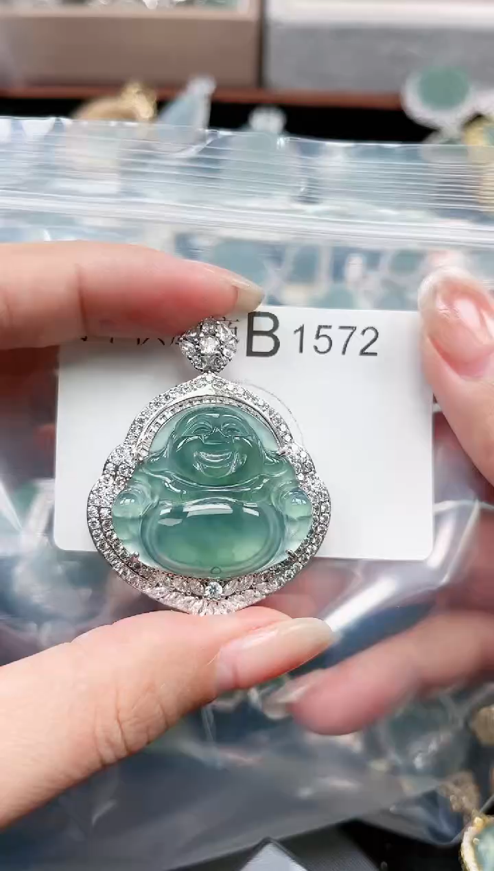 【闪购商品】翡翠颈饰未镶嵌1572赠皮绳